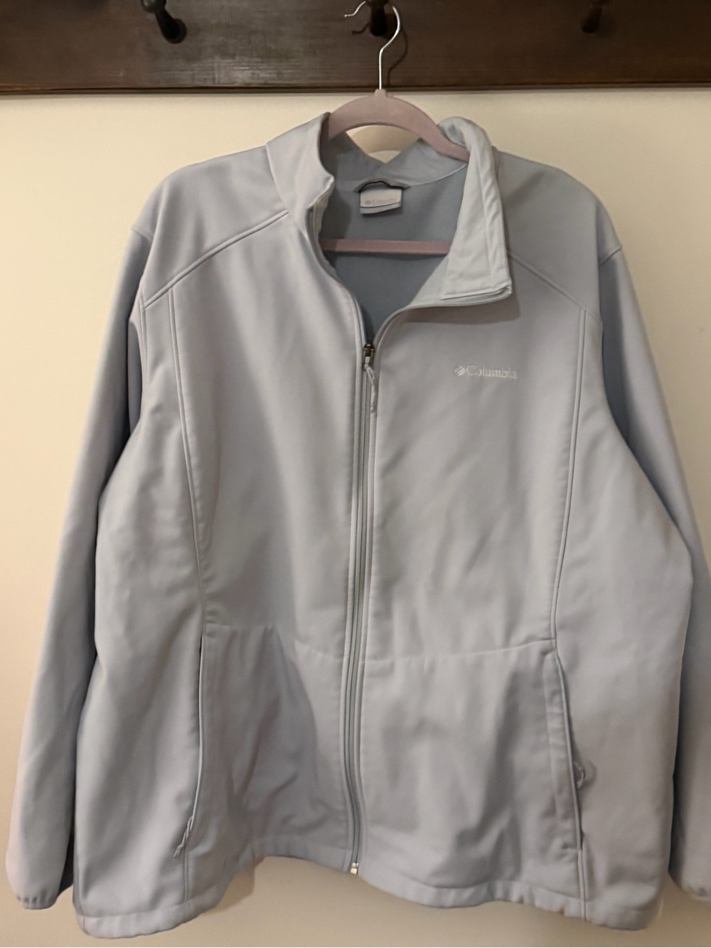 Columbia Light Gray women's Softshell Jacket